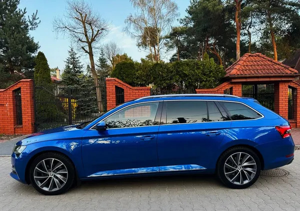 Skoda Superb cena 129990 przebieg: 150000, rok produkcji 2020 z Legionowo małe 781